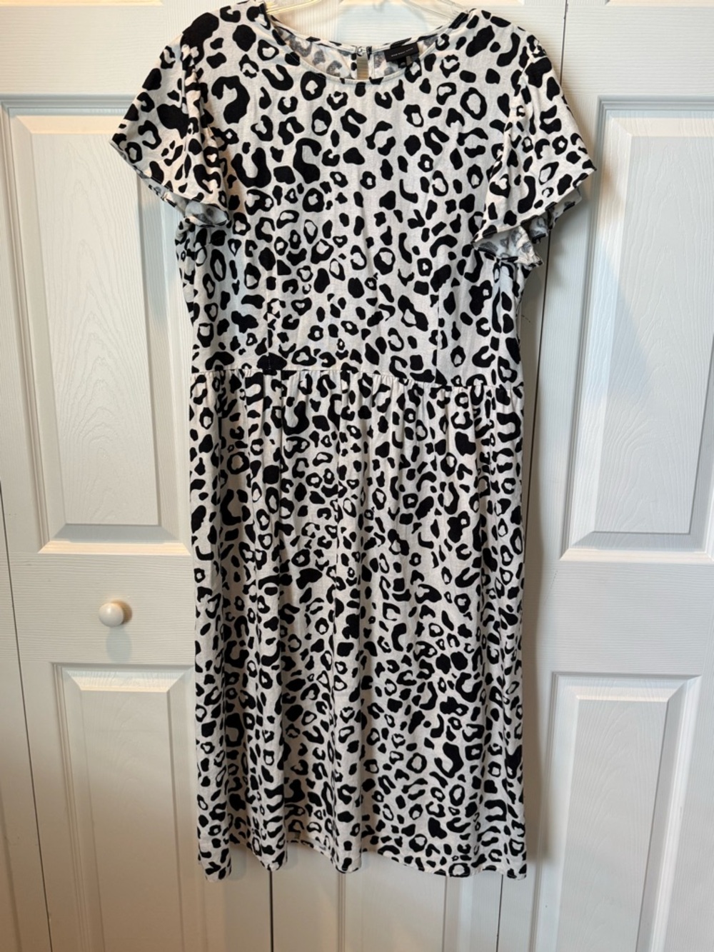 @ Who What Wear XL Black and Cream Leopard Print Midi Dress